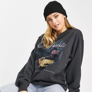 Hollister Oversized Acid Wash Sweatshirt in Gray - Size Small